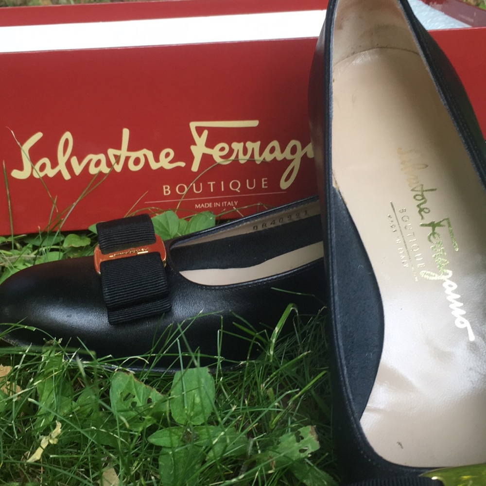 Salvatore Ferragamo dress shoes Lillaz 8 1/2